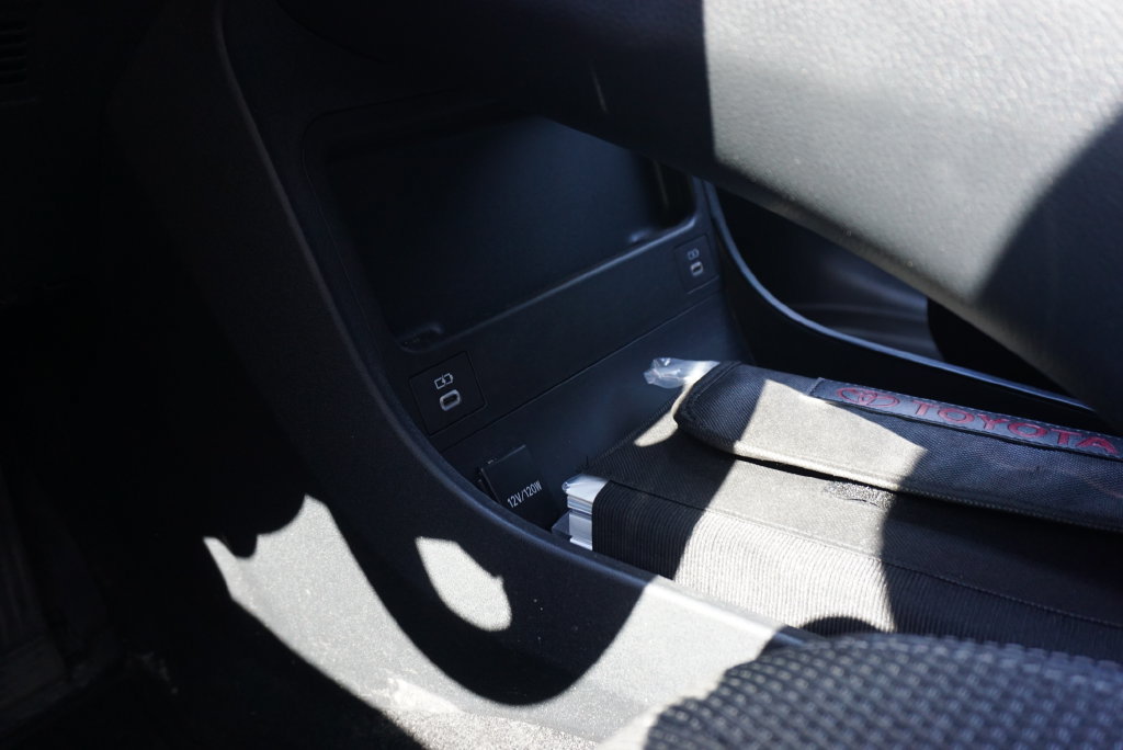 Used 2024 Toyota bZ4X FWD image 25