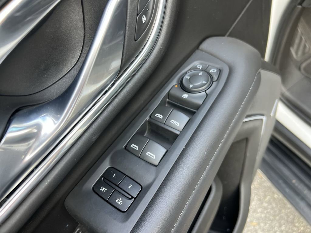 Used 2023 Chevrolet Tahoe LT image 14