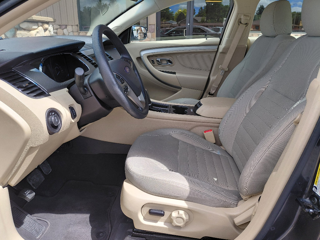 Used 2018 Ford Taurus SE FWD image 17