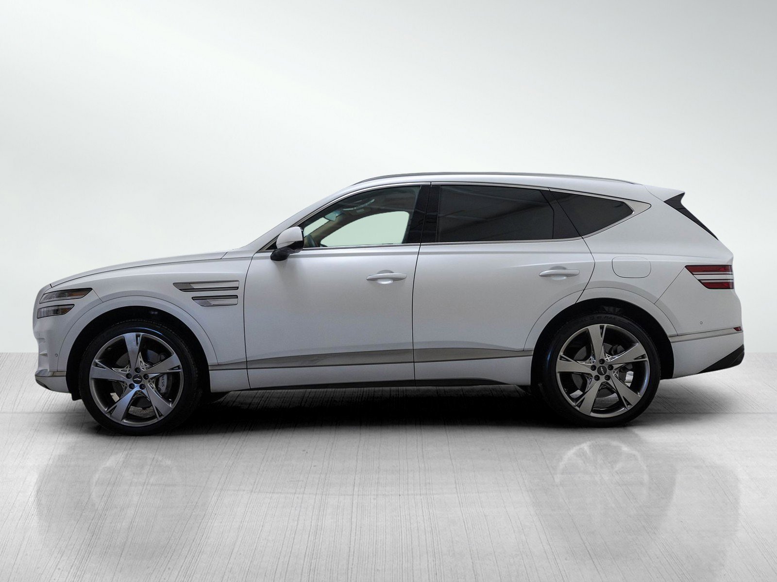 Used 2024 Genesis GV80 3.5T w/ Prestige Matte Package image 3