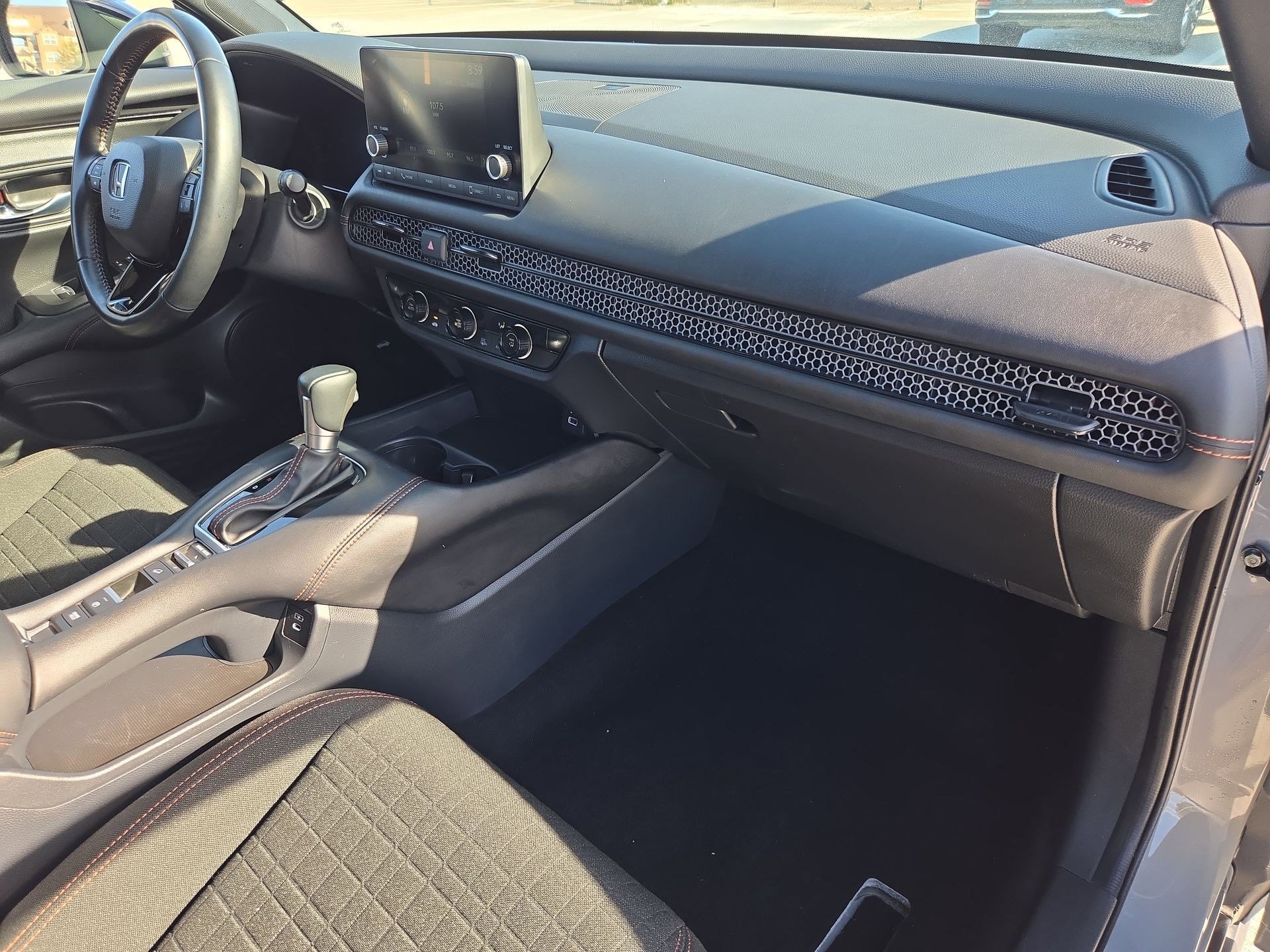 Used 2025 Honda HR-V Sport image 31