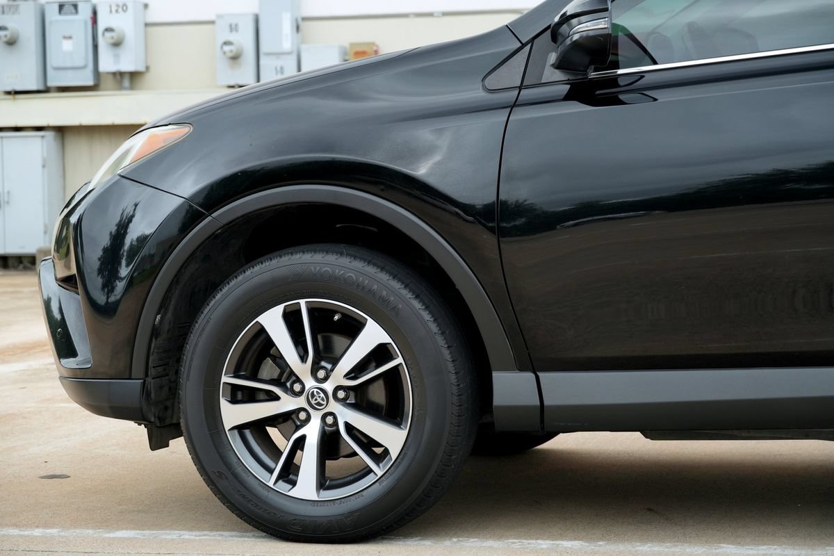 Used 2016 Toyota RAV4 XLE w/ Convenience Package FWD image 24