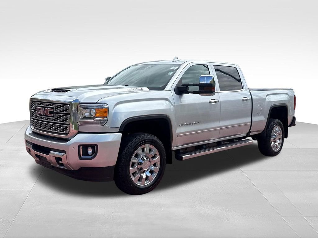 Used 2019 GMC Sierra 2500 Denali w/ Duramax Plus Package AWD/4WD image 3