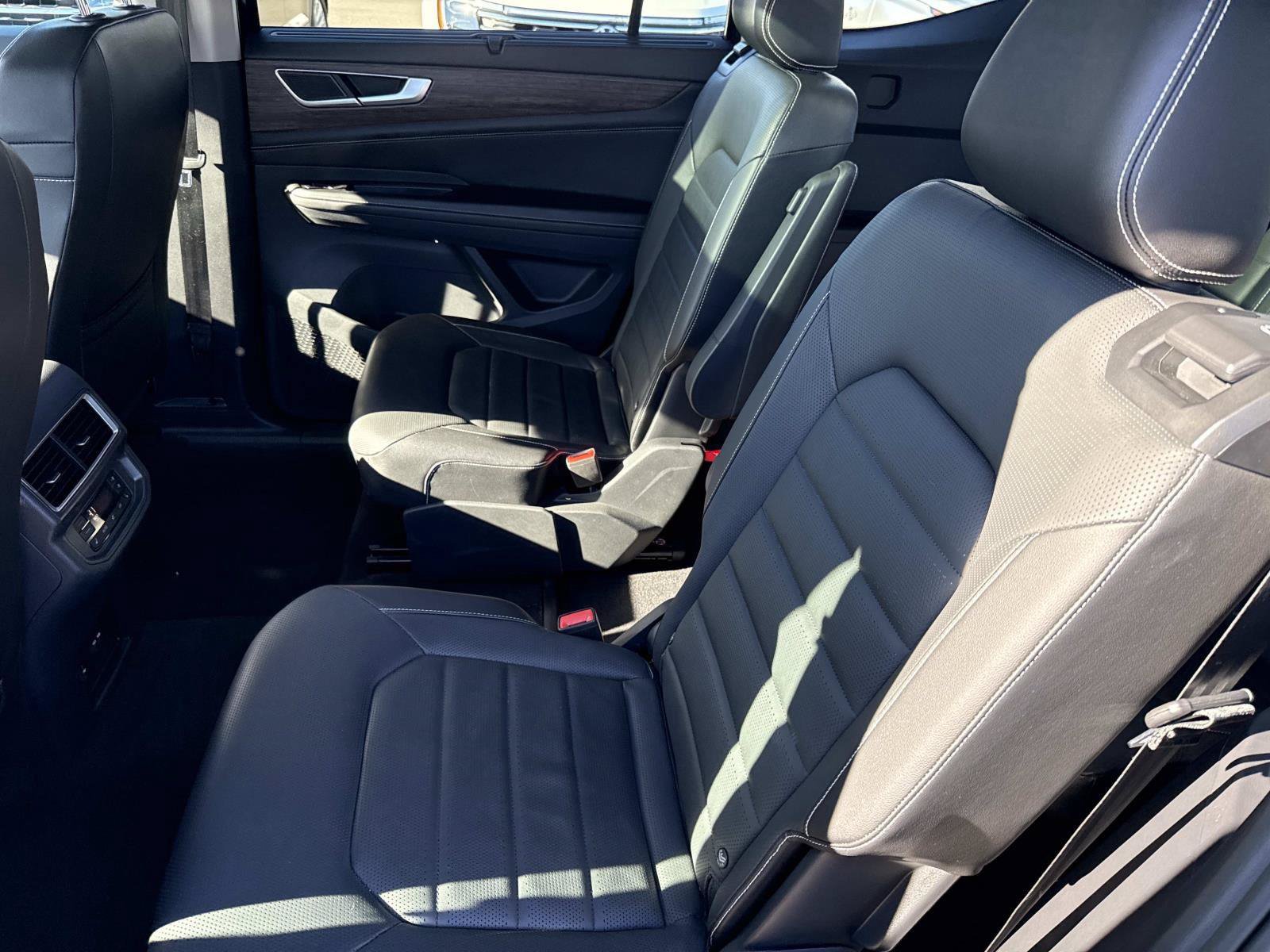 Certified 2024 Volkswagen Atlas SEL AWD/4WD image 16