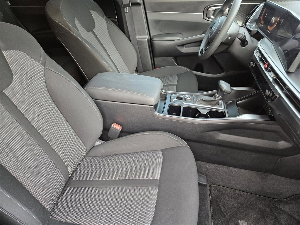 New 2025 Kia Sorento LX image 12