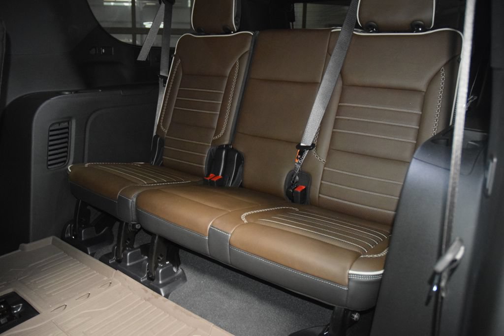 Used 2025 GMC Yukon XL Denali Ultimate w/ LPO, Floor Liner Package AWD/4WD image 45