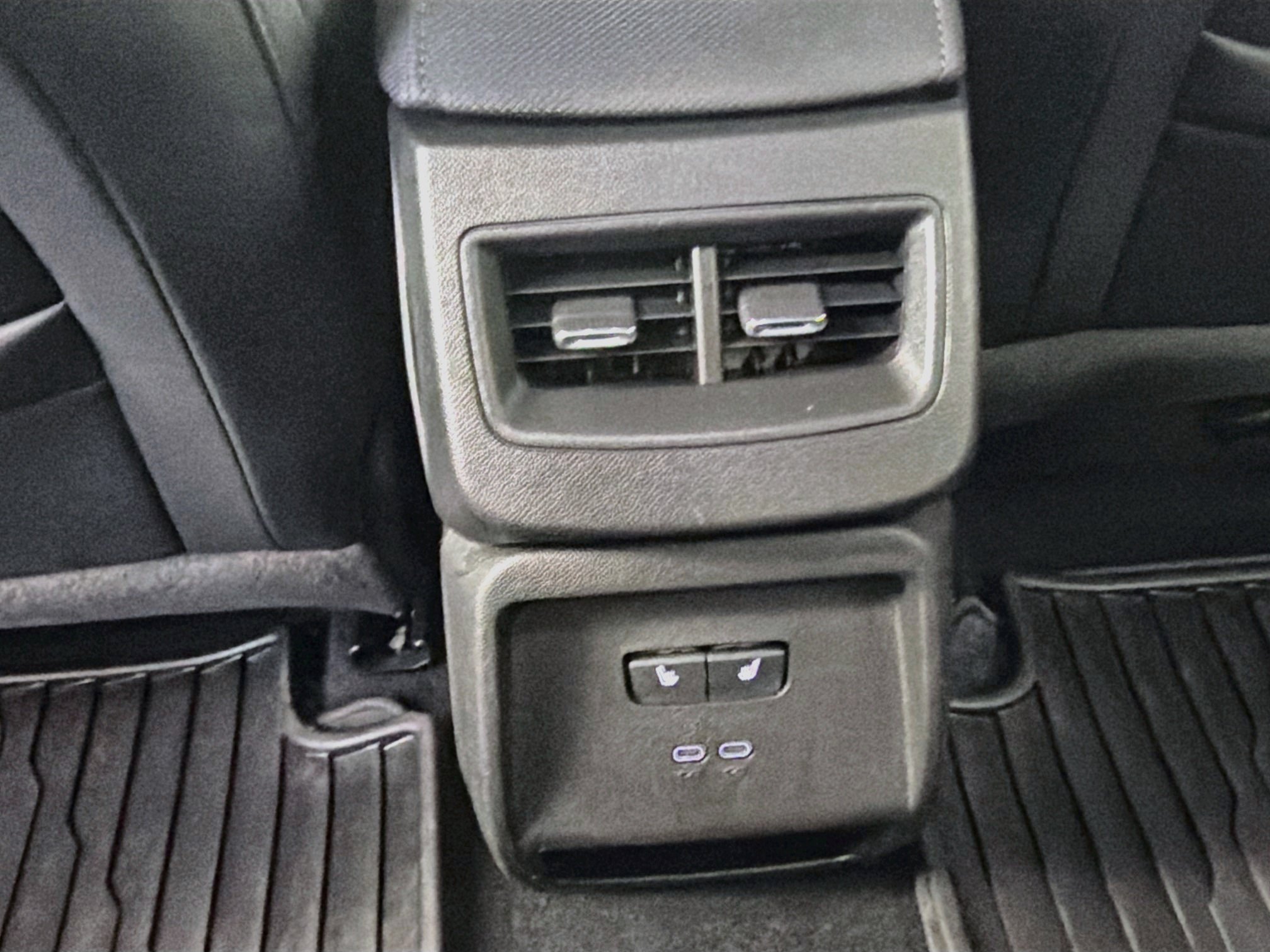 Used 2024 Chevrolet Equinox EV RS w/ Active Safety Package 3 FWD image 28