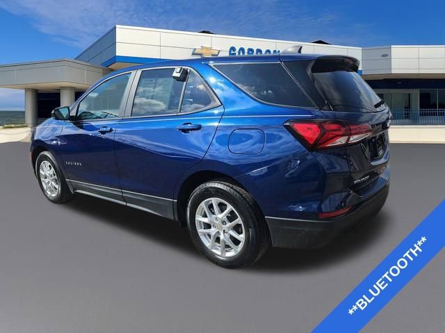 Used 2022 Chevrolet Equinox LS w/ LS Convenience Package image 3