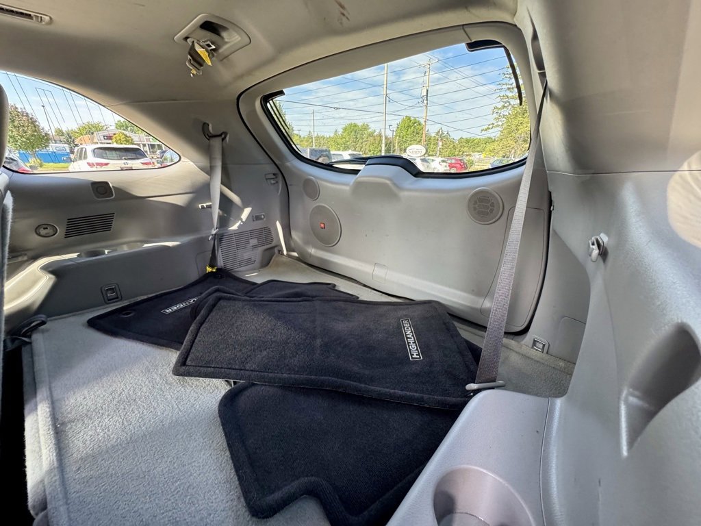 Used 2016 Toyota Highlander Limited image 16