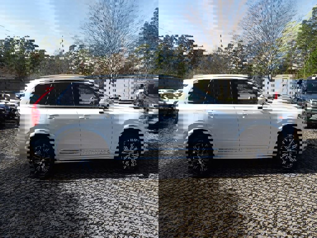 Certified 2024 Volvo XC90 B6 Plus w/ Protection Package Premier image 5