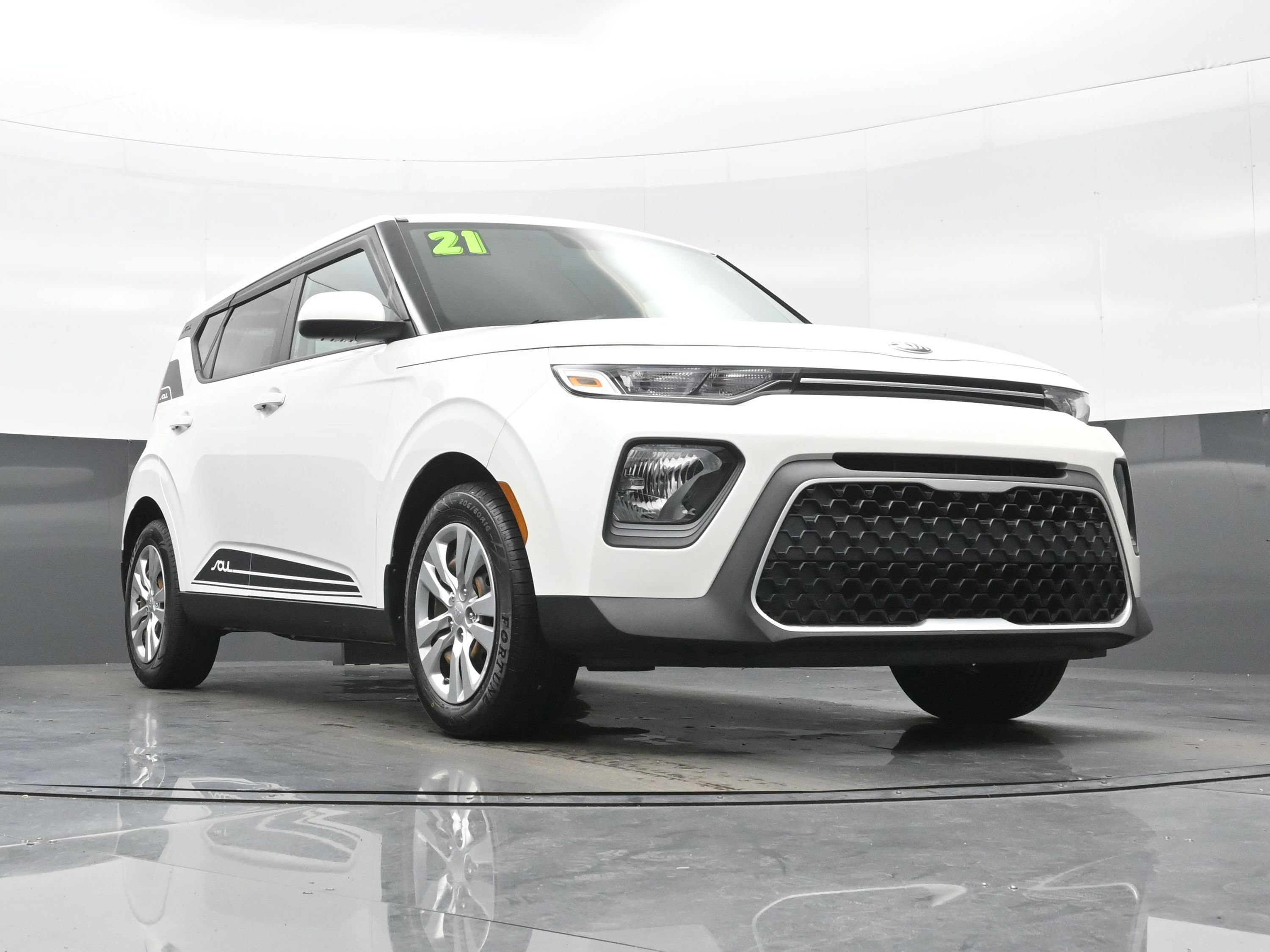 Used 2021 Kia Soul LX FWD image 30