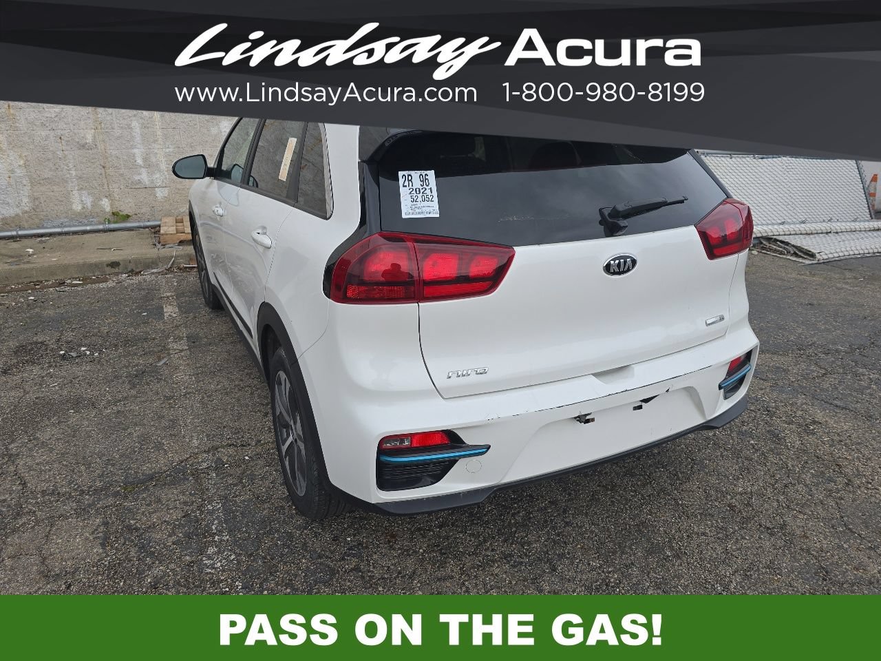 Used 2021 Kia Niro EX w/ Cold Weather Package FWD image 3
