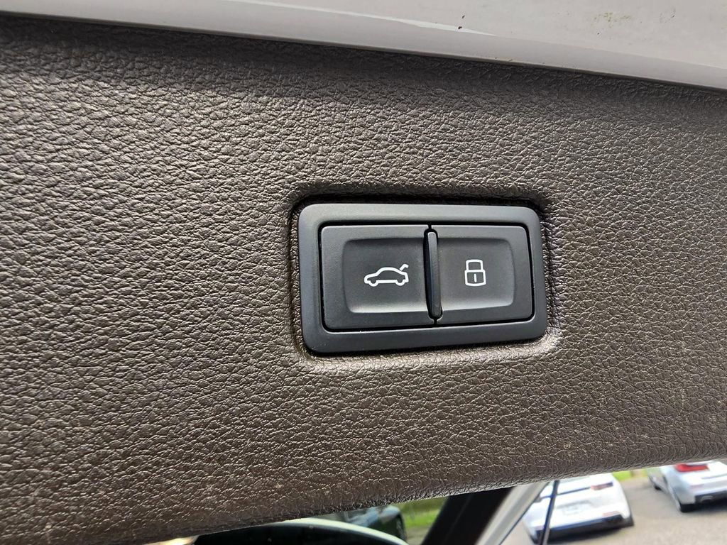 Used 2019 Audi Q7 2.0T Premium Plus w/ Premium Plus Package image 34