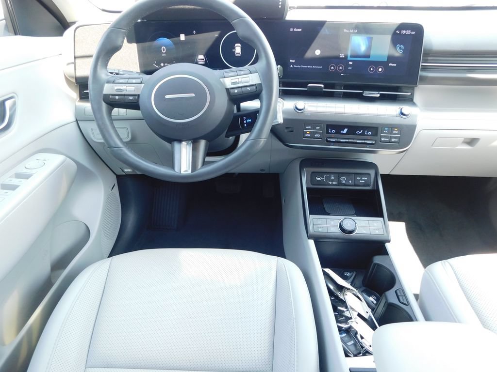 Used 2025 Hyundai Kona Limited AWD/4WD image 17