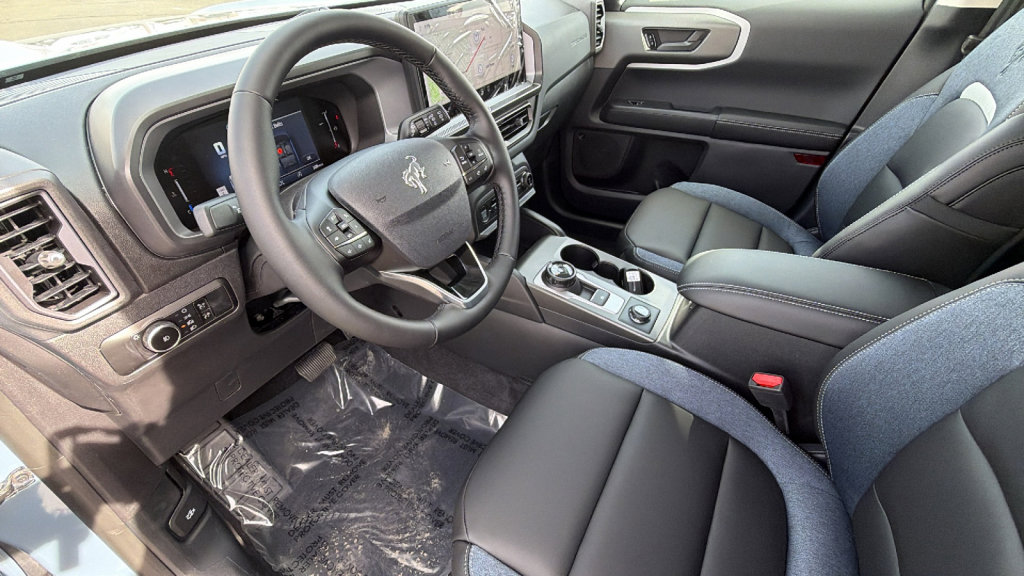 New 2026 Ford Bronco Sport Outer Banks w/ Outer Banks Tech Package+ AWD/4WD image 10