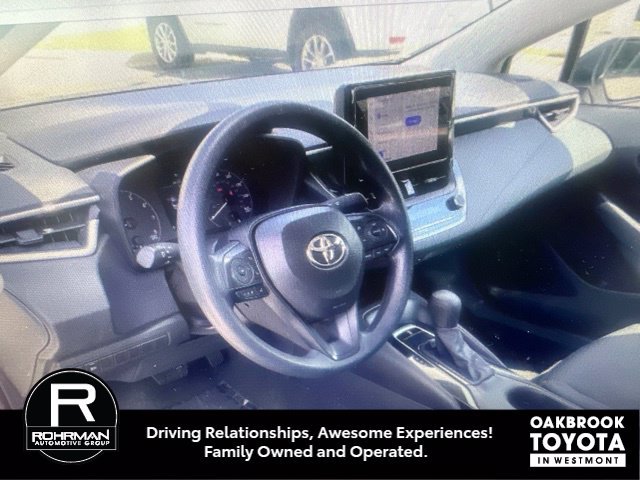 Used 2025 Toyota Corolla LE FWD image 11