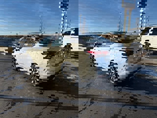 Used 2021 Nissan Versa SV image 5