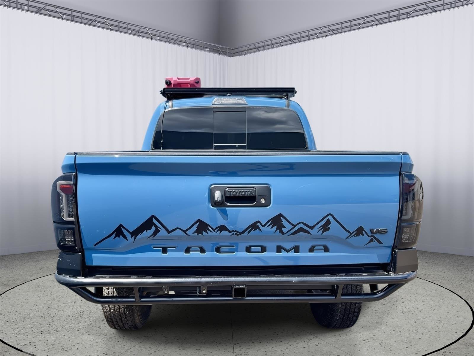 Used 2019 Toyota Tacoma TRD Off-Road AWD/4WD image 13