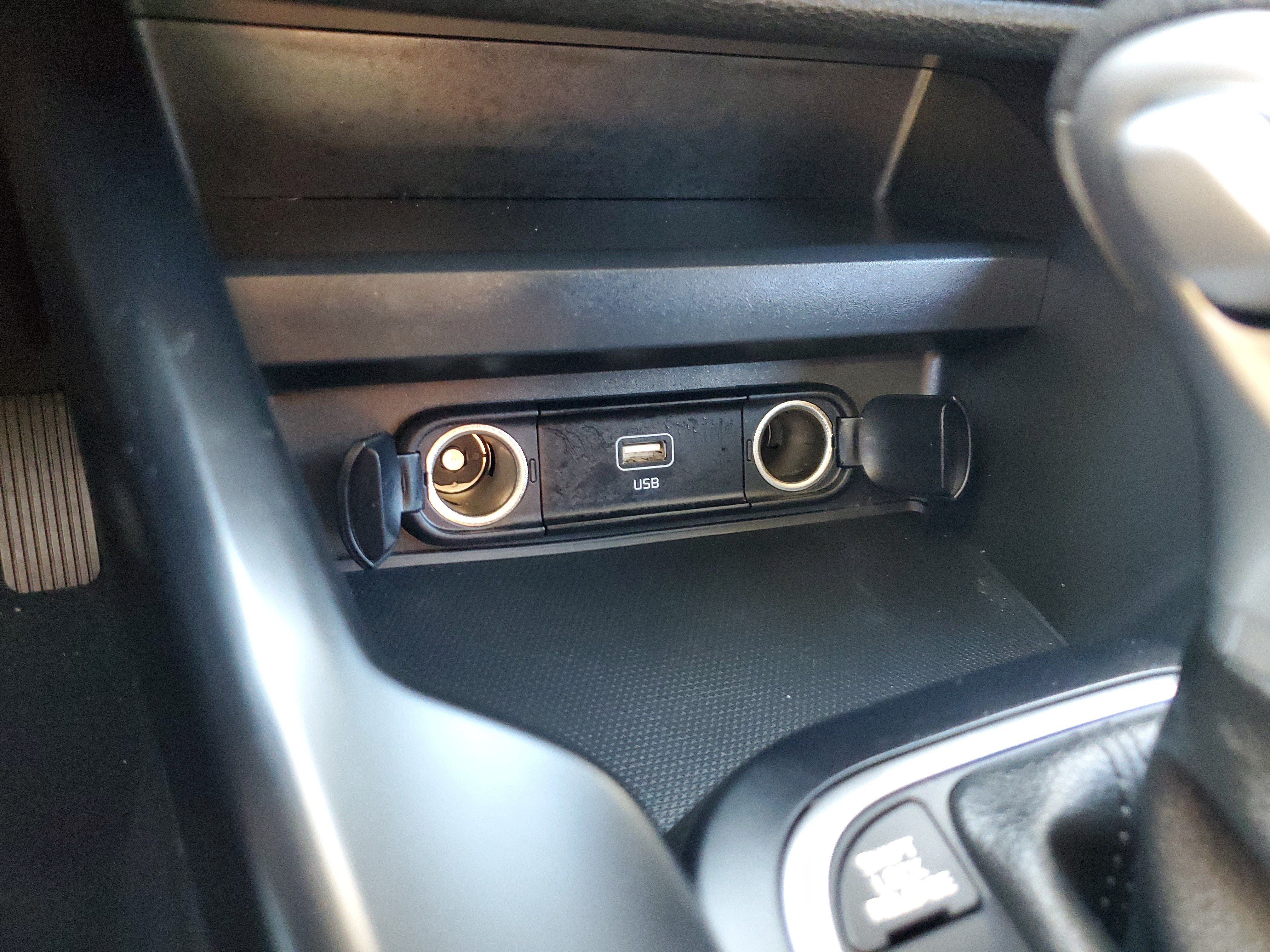 Used 2025 Kia Soul LX w/ LX Technology Package FWD image 21