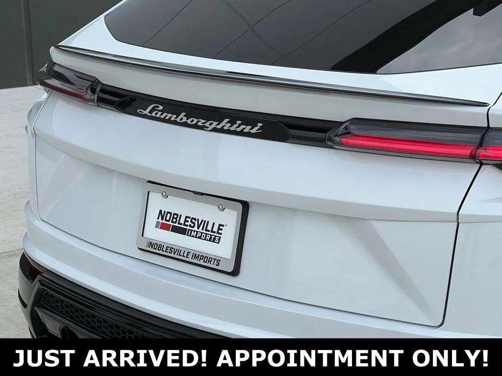 Used 2022 Lamborghini Urus image 45