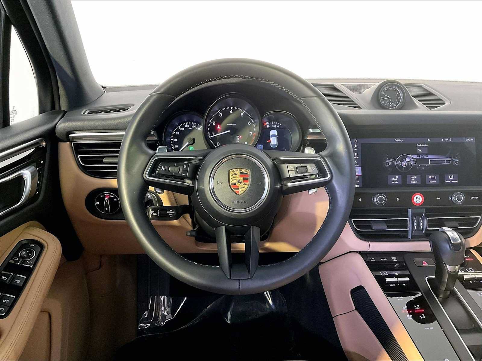 Certified 2023 Porsche Macan AWD/4WD image 15