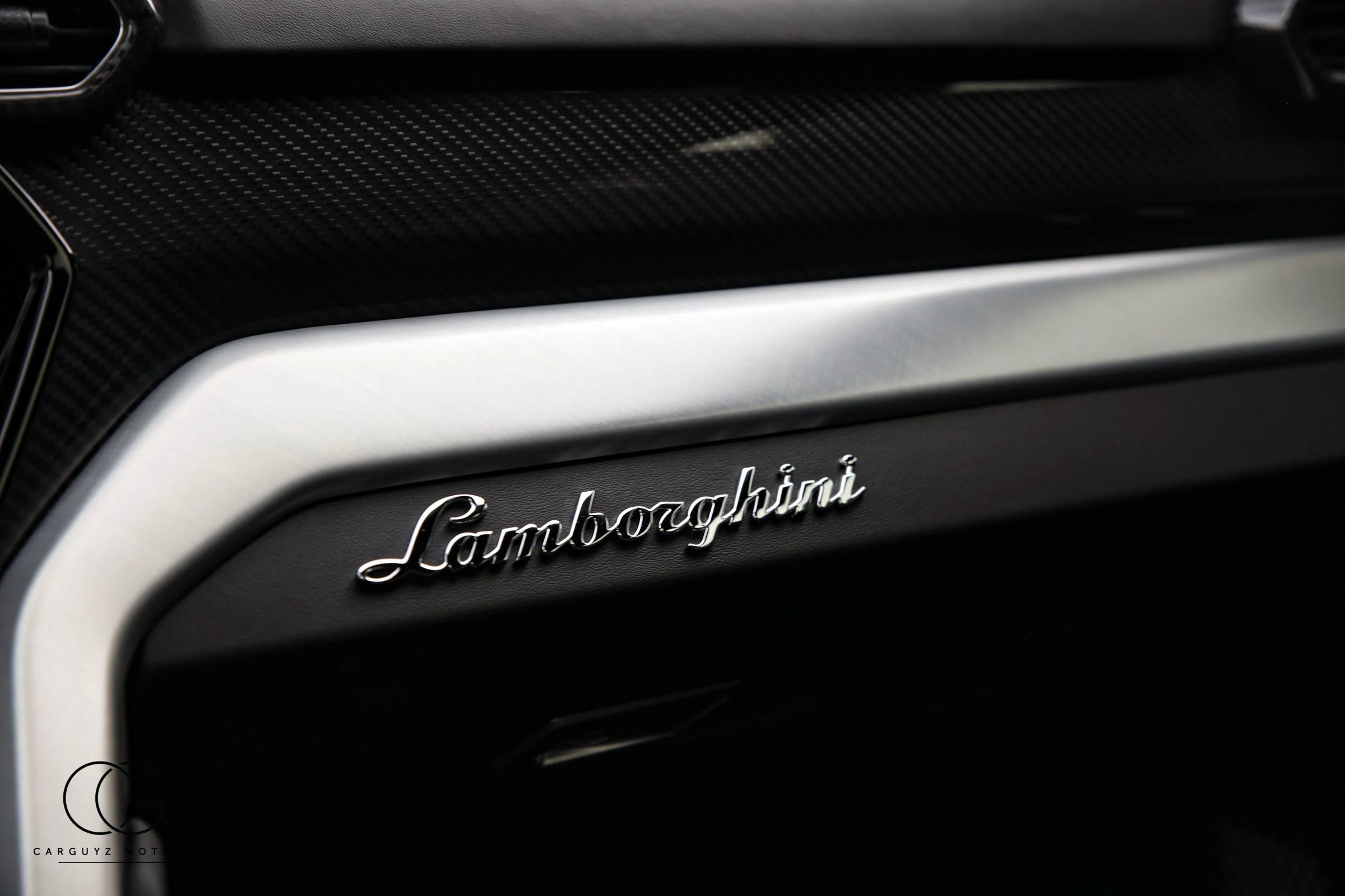 Used 2020 Lamborghini Urus AWD/4WD image 41