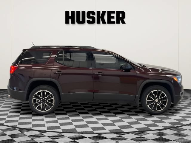 Used 2017 GMC Acadia SLT AWD/4WD image 2