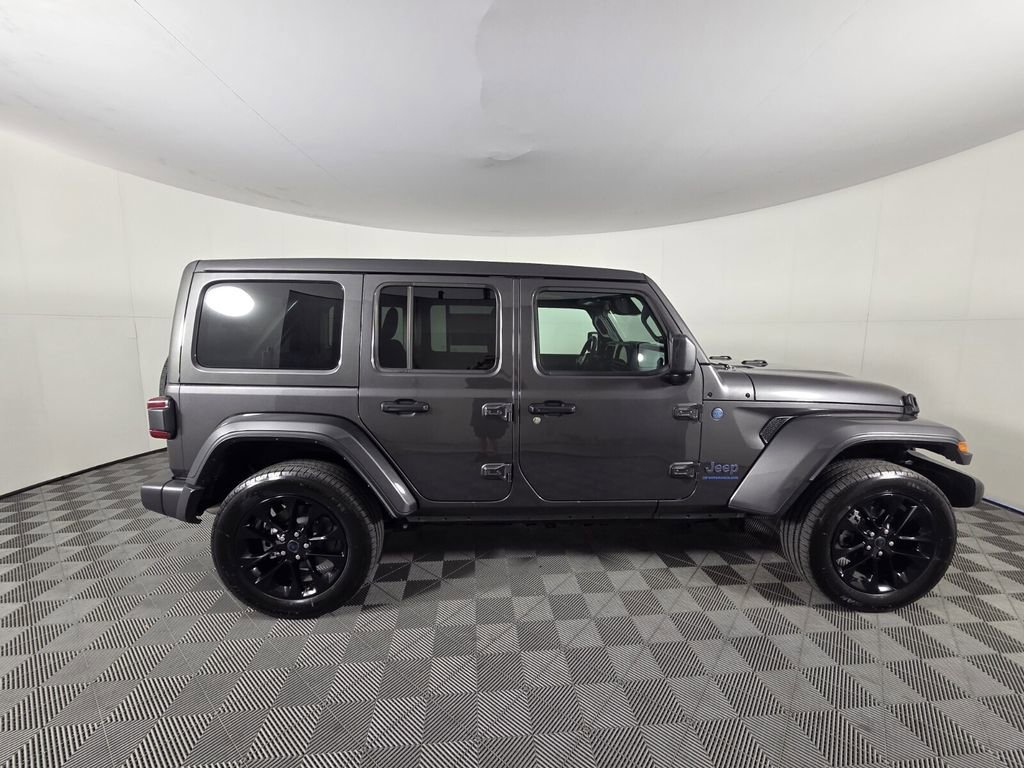 Certified 2025 Jeep Wrangler Sahara w/ Safety Group image 4