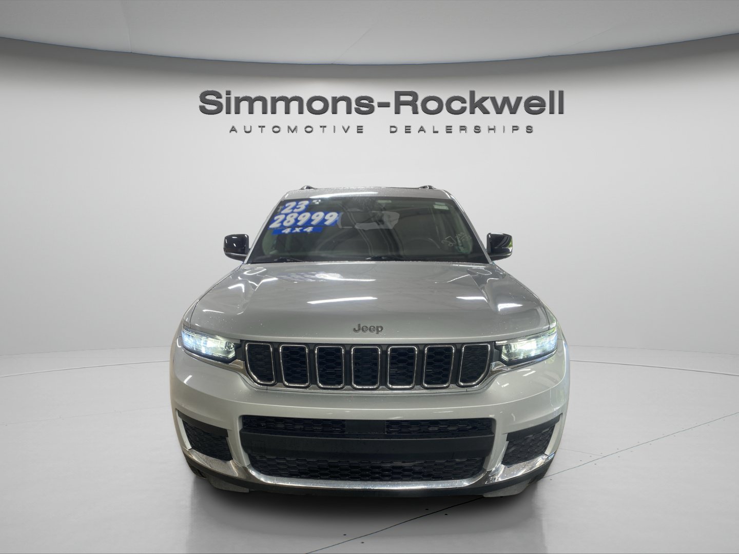 Used 2023 Jeep Grand Cherokee L Laredo AWD/4WD image 8