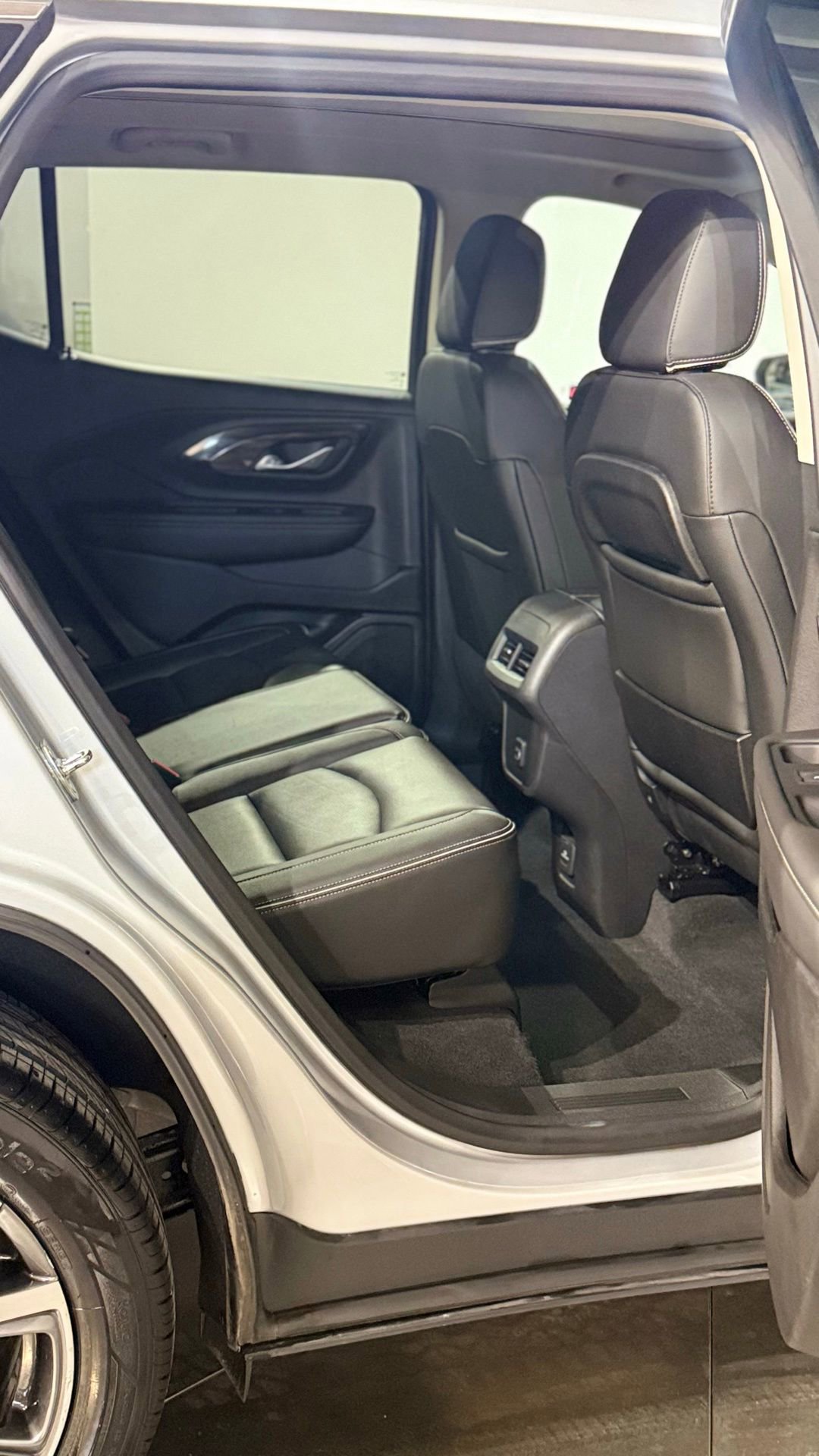 Used 2019 GMC Terrain Denali w/ Advanced Safety Package AWD/4WD image 57