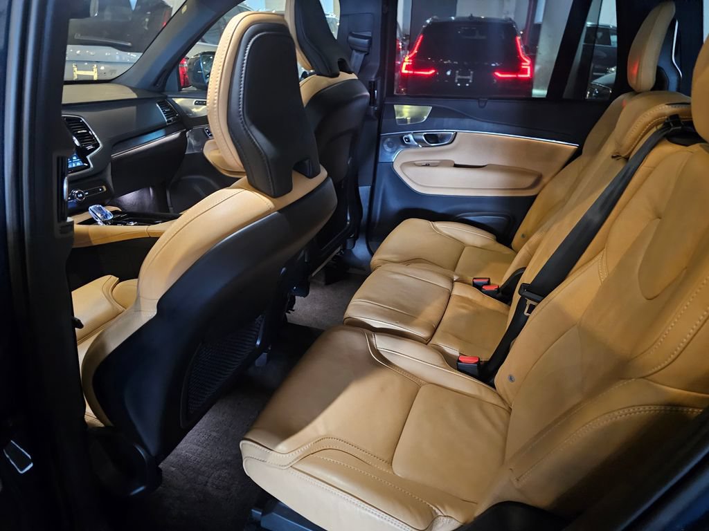 Certified 2024 Volvo XC90 B6 Ultimate AWD/4WD image 12