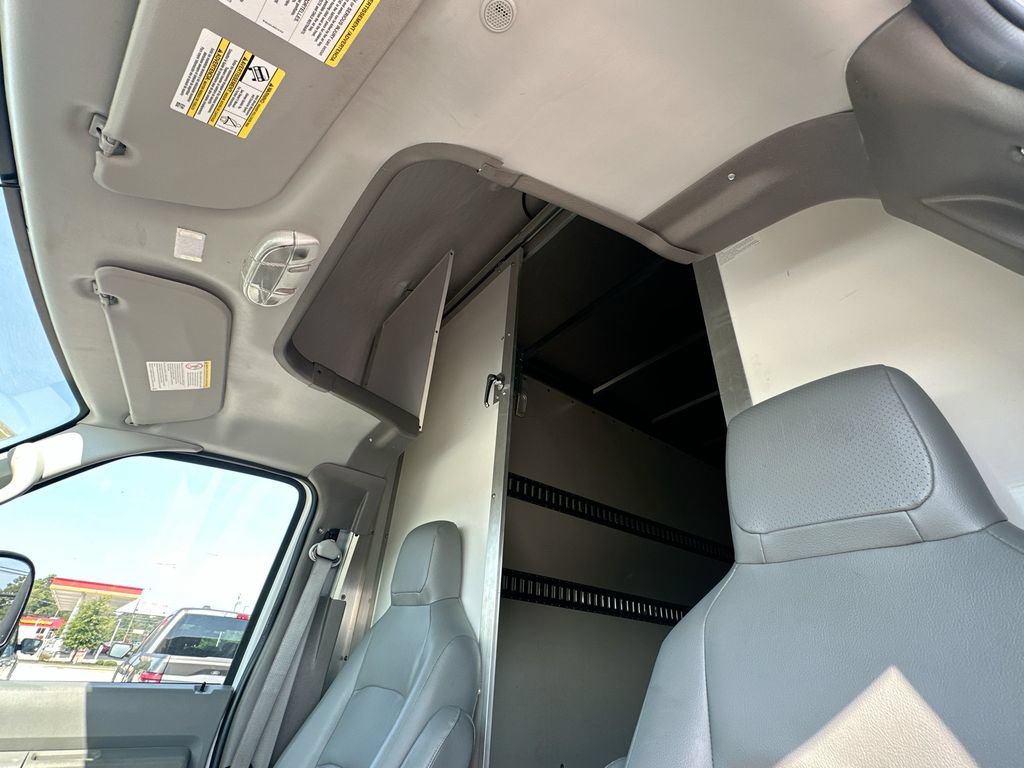 Used 2022 Ford E-450 and Econoline 450 Super Duty RWD image 11