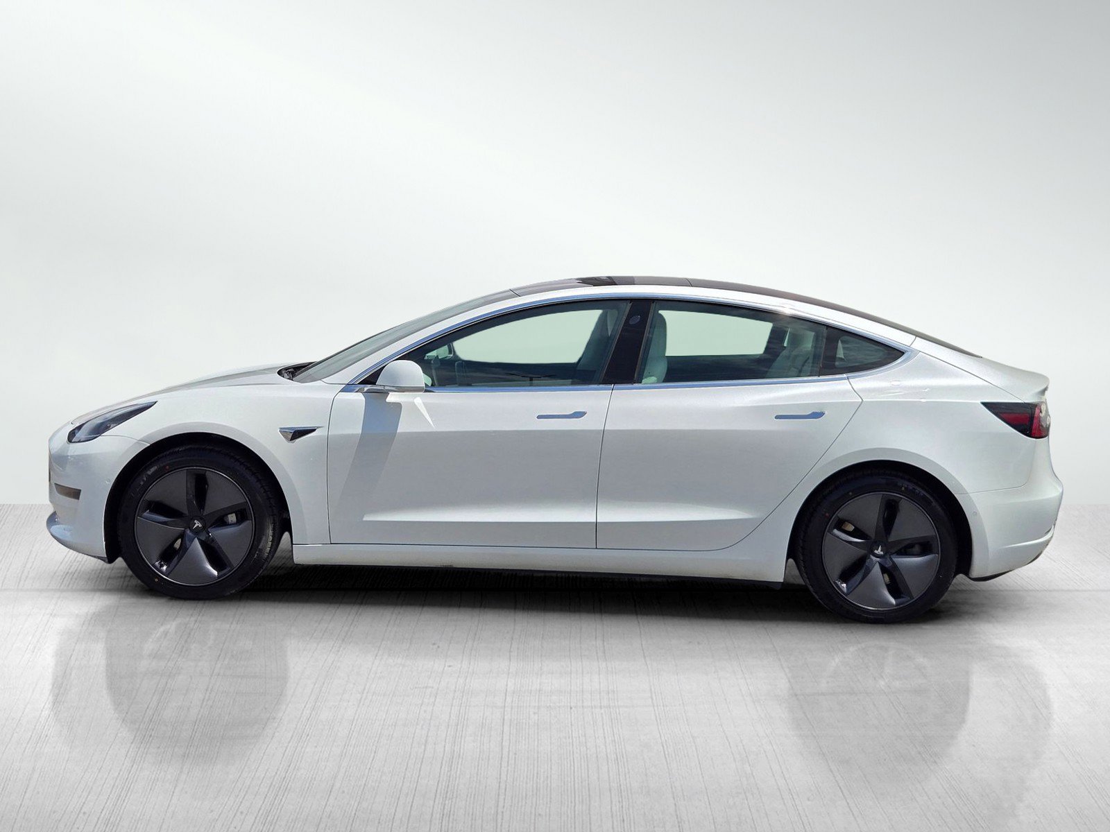 Used 2018 Tesla Model 3 Long Range RWD image 7