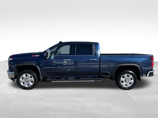 Used 2022 Chevrolet Silverado 2500 LTZ w/ LTZ Plus Package image 2