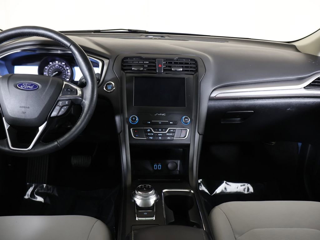 Used 2020 Ford Fusion SE w/ Equipment Group 151A image 34