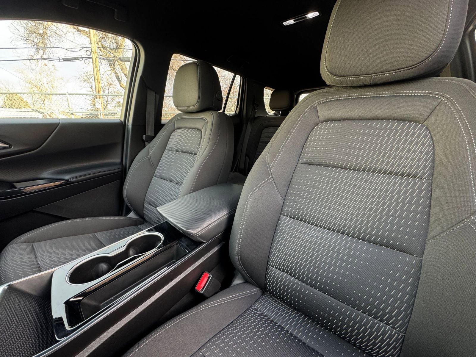 Used 2025 Chevrolet Equinox LT image 35