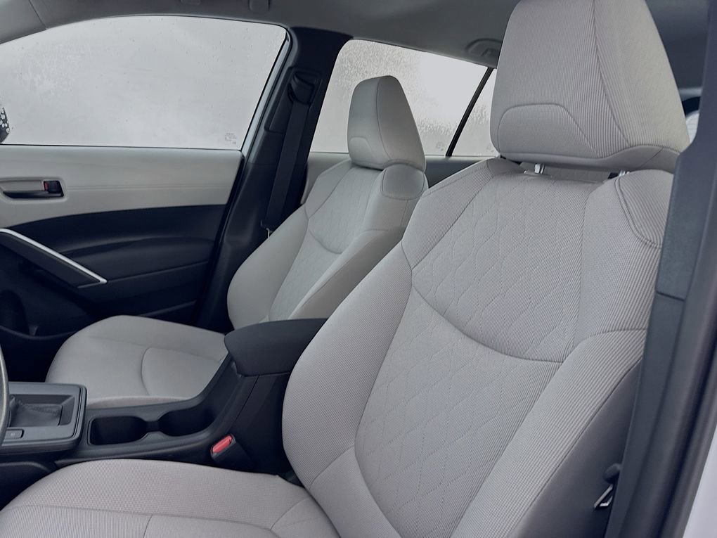 Used 2026 Toyota Corolla Cross L image 35