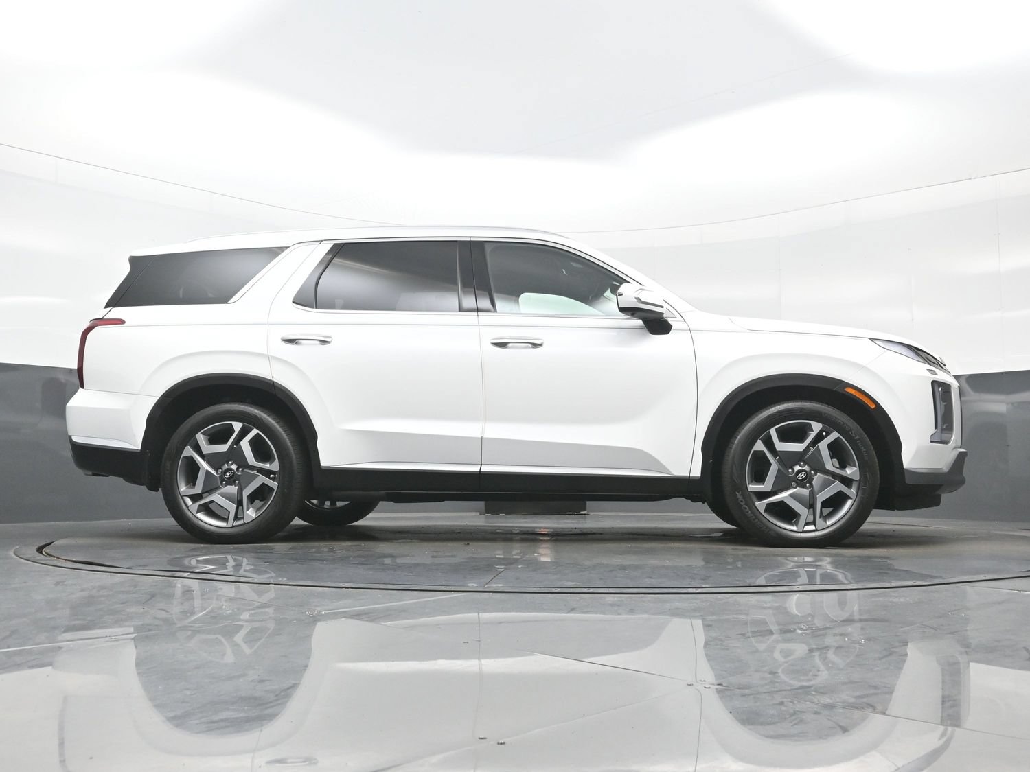 Certified 2023 Hyundai Palisade Limited AWD/4WD image 35