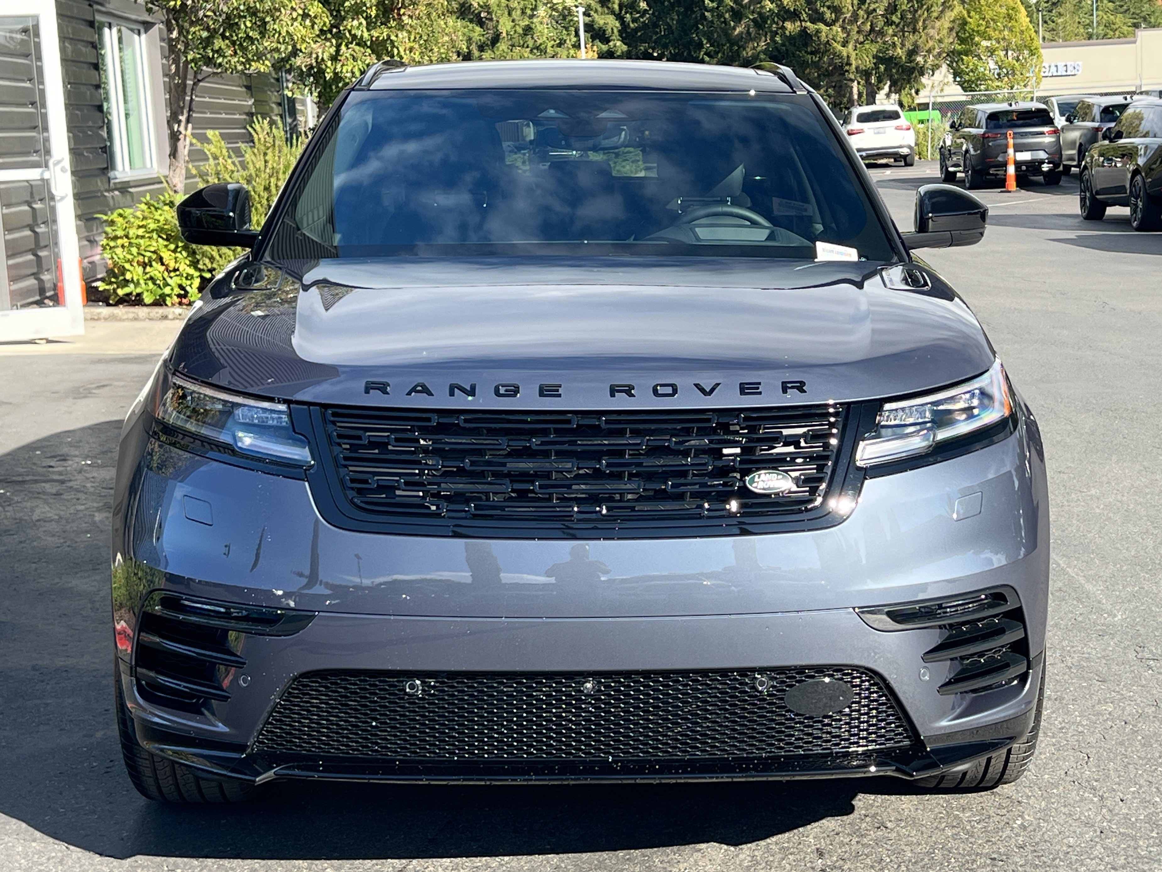 New 2026 Land Rover Range Rover Velar Dynamic SE AWD/4WD image 4