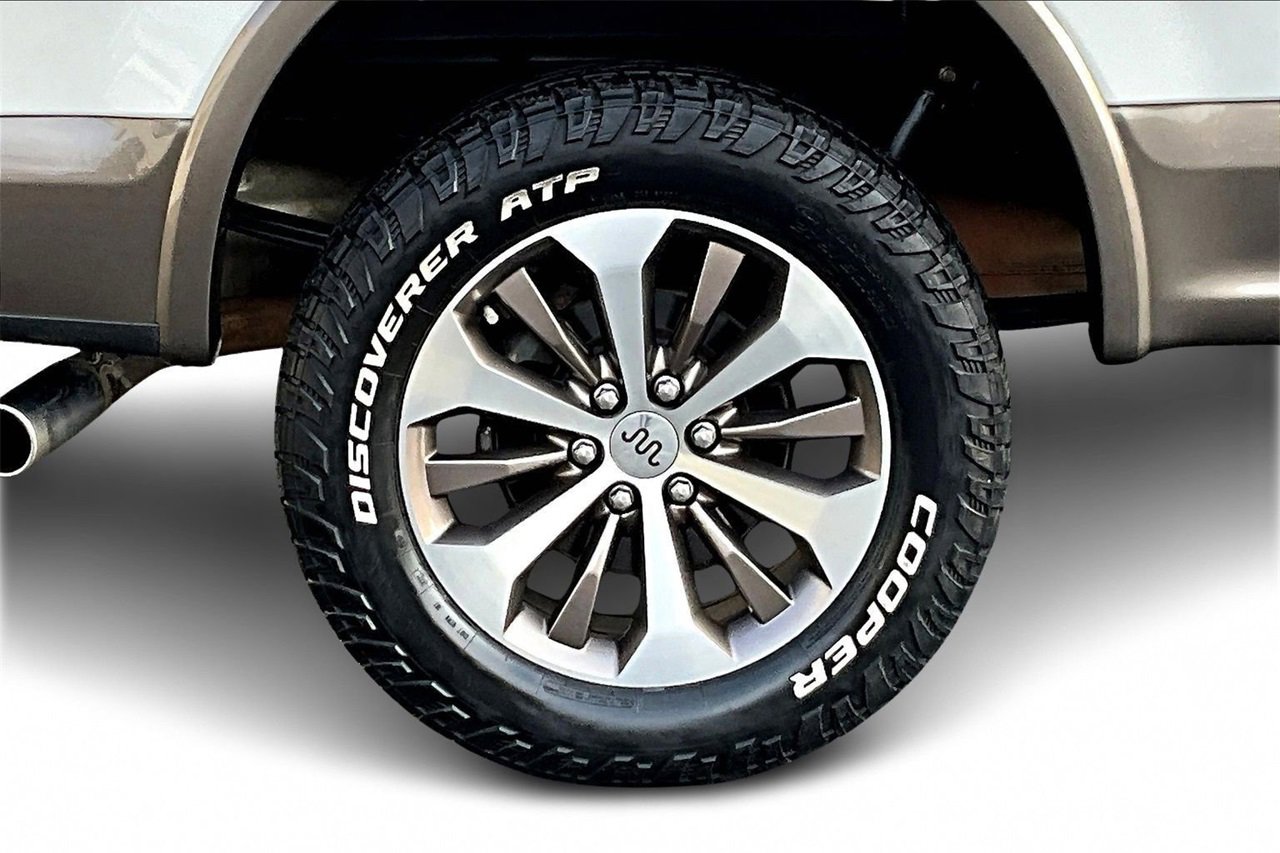 Used 2018 Ford F150 King Ranch w/ Equipment Group 601A Luxury image 34