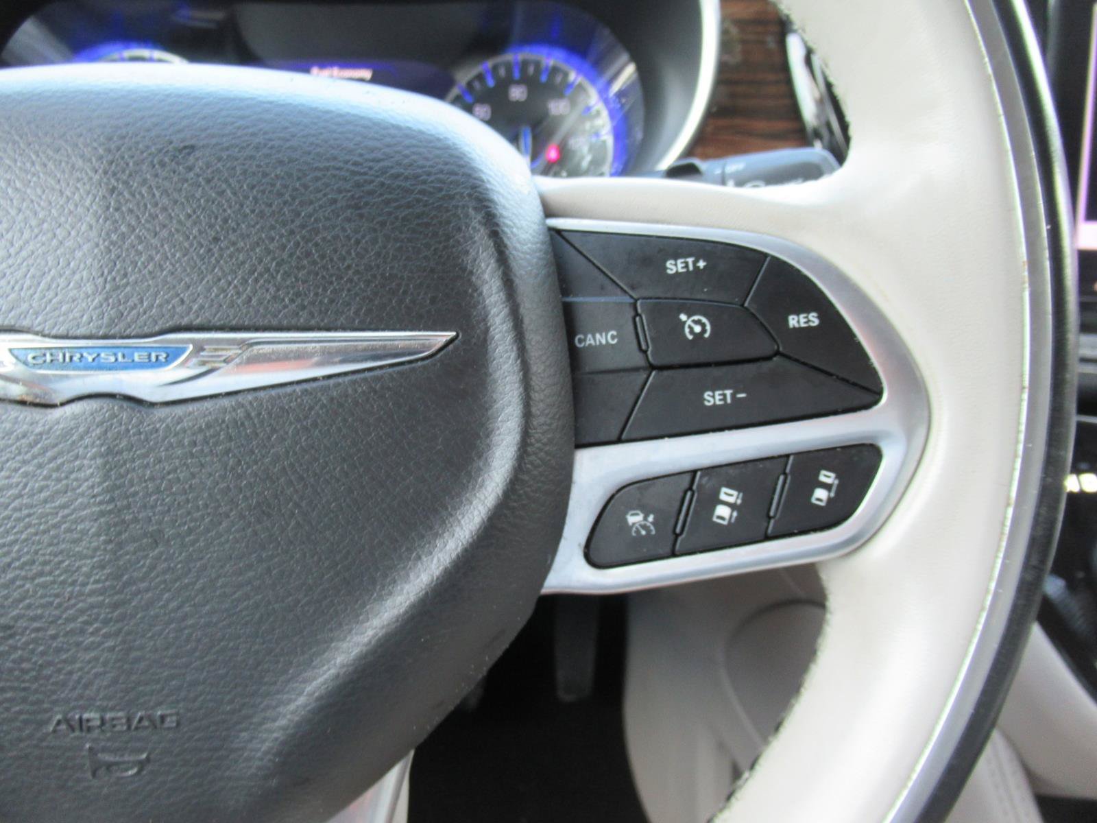 Used 2021 Chrysler Pacifica Limited w/ Premium & Safety Sphere Group AWD/4WD image 25