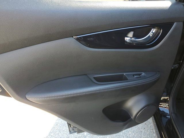 Used 2021 Nissan Rogue Sport SL image 15