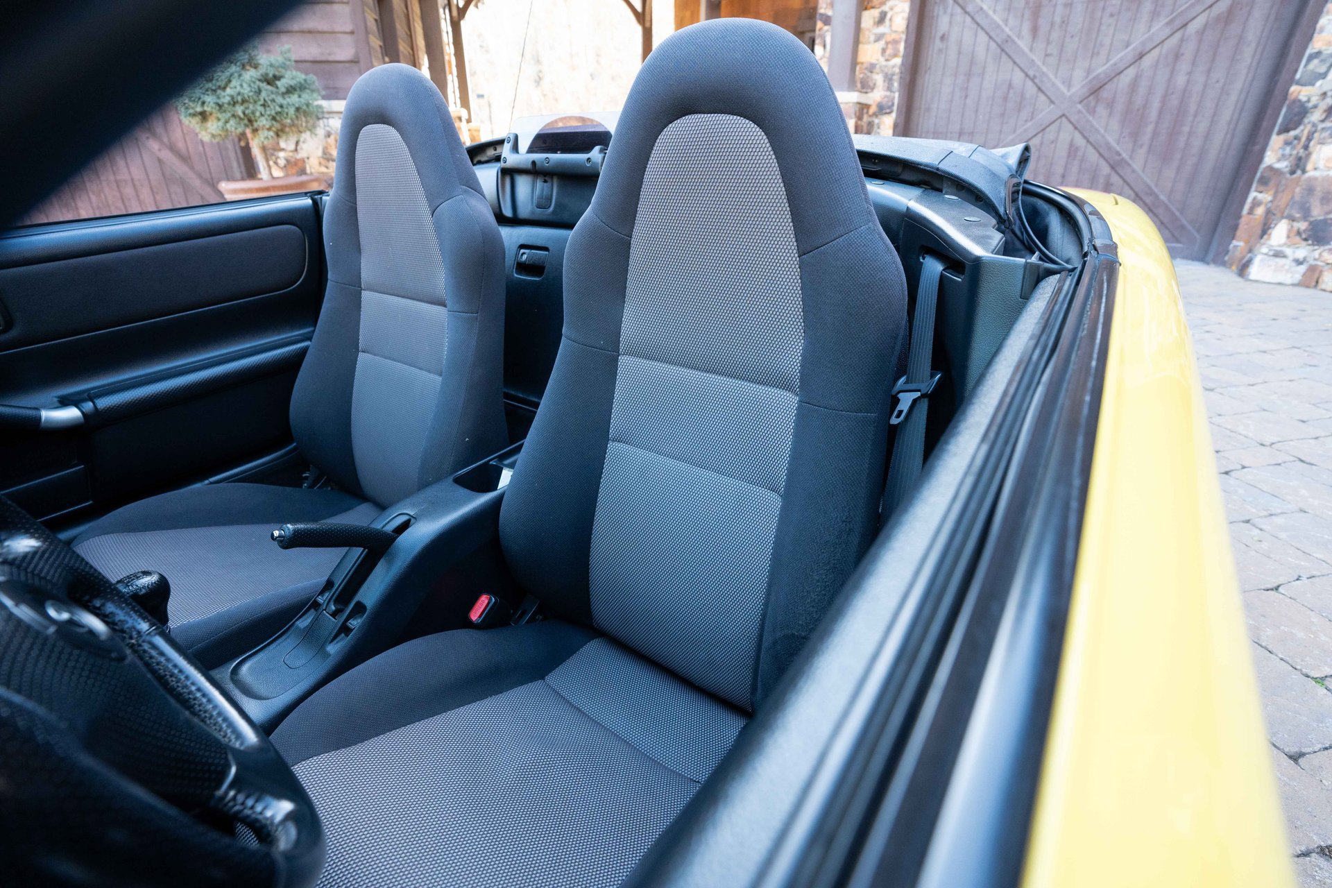 Used 2001 Toyota MR2 image 31