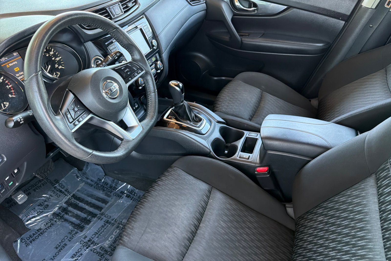 Used 2020 Nissan Rogue SV FWD image 12