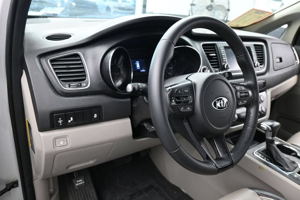 Used 2021 Kia Sedona EX FWD image 15