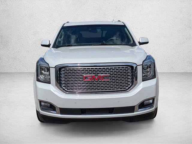 Used 2017 GMC Yukon Denali image 2