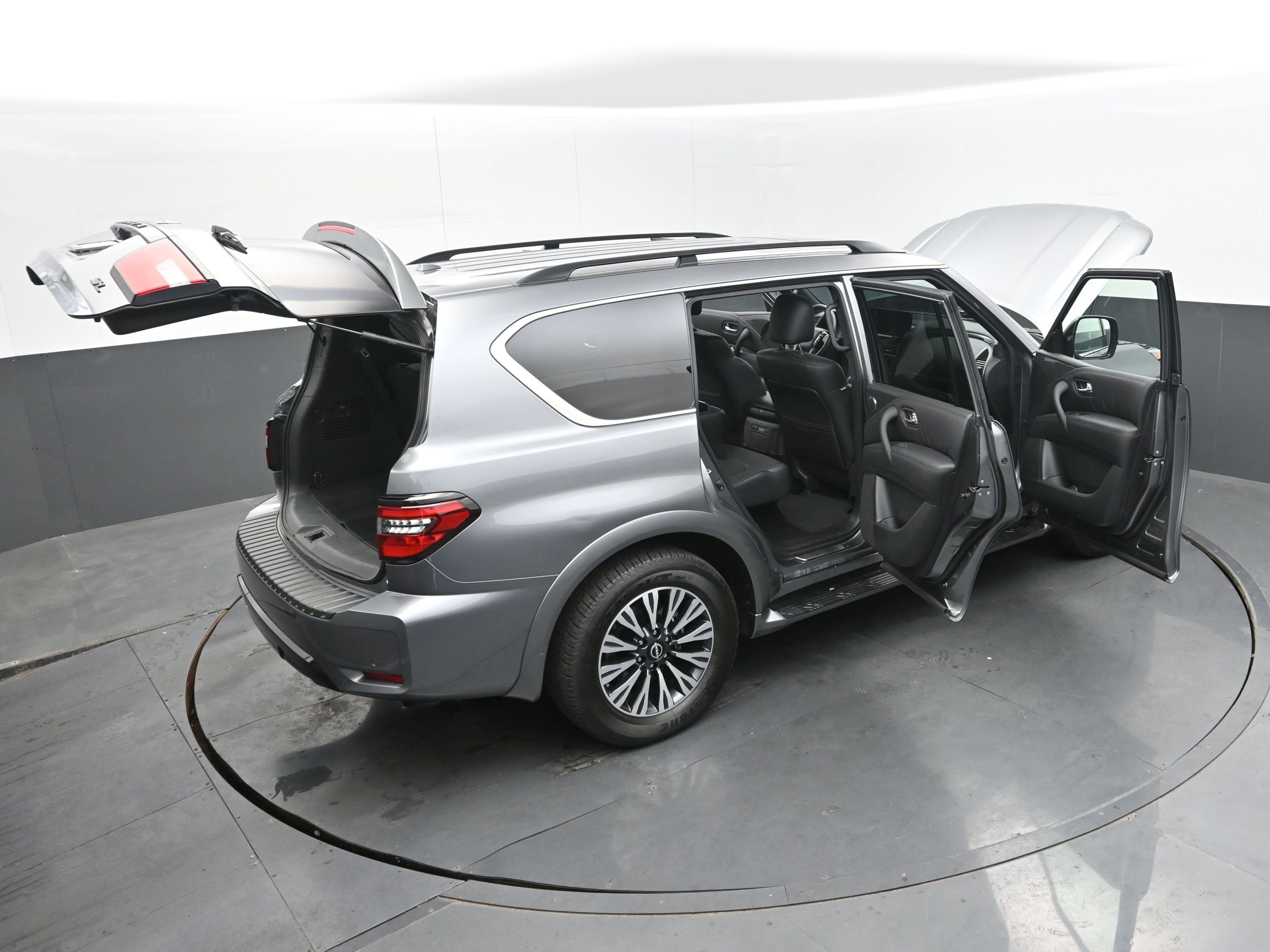 Used 2024 Nissan Armada SL w/ Midnight Edition Package image 42