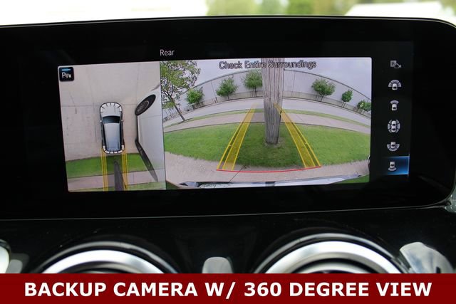Used 2022 Mercedes-Benz GLB 250 4MATIC w/ Premium Package Lite image 5