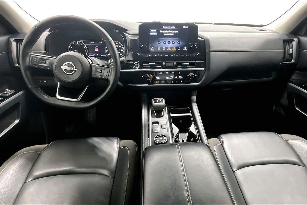 Used 2023 Nissan Pathfinder SL AWD/4WD image 17