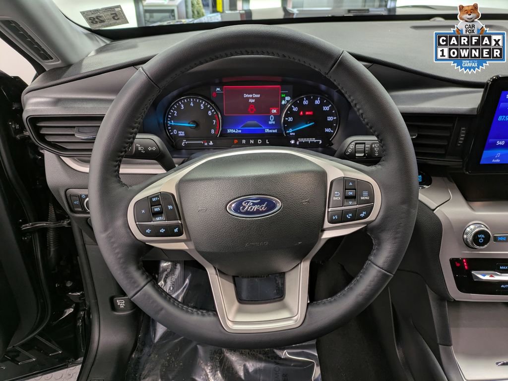 Used 2023 Ford Explorer XLT image 19